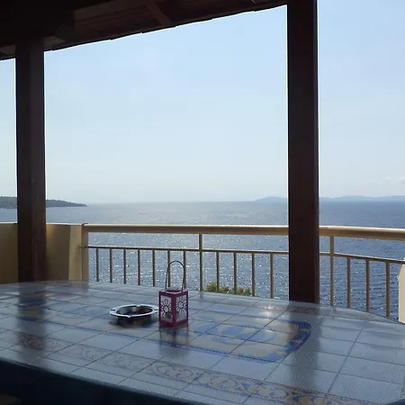 Stefania Neos Marmaras