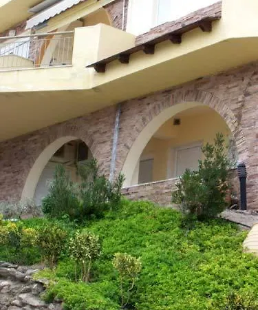 Stefania * Neos Marmaras